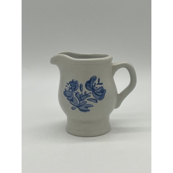 Vintage Pfaltzgraff Yorktowne Stoneware Small Pitcher 4" Tall With Blue Floral D - Picture 4 of 5